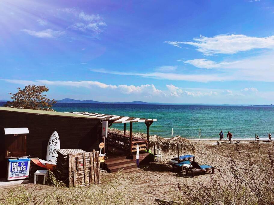 Lovely Studio Apartment On The Beach Burgas City Eksteriør billede